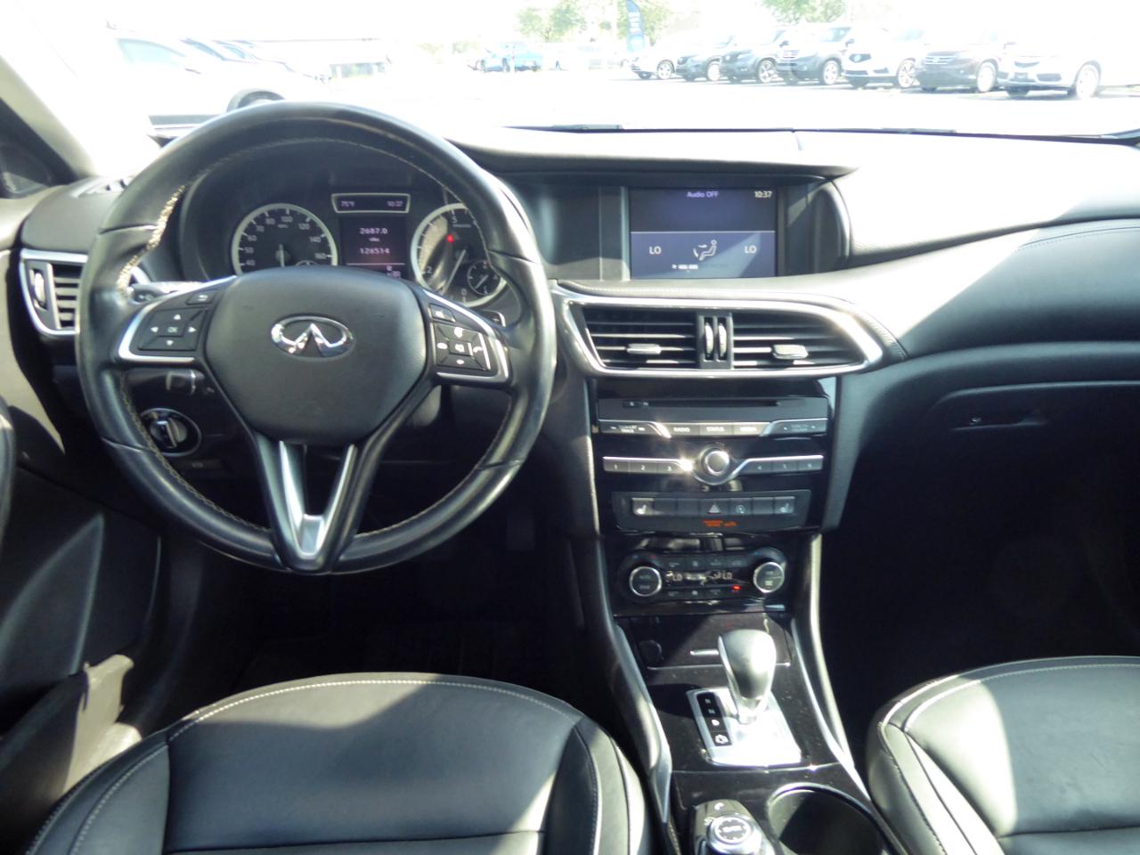 Infiniti QX30 Luxury AWD 2017