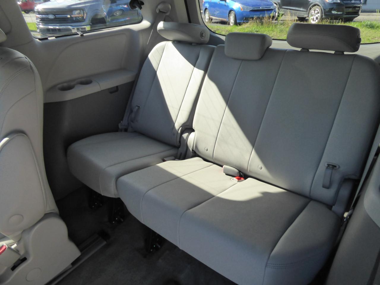 Toyota Sienna XLE 7-Passenger AWD 2018