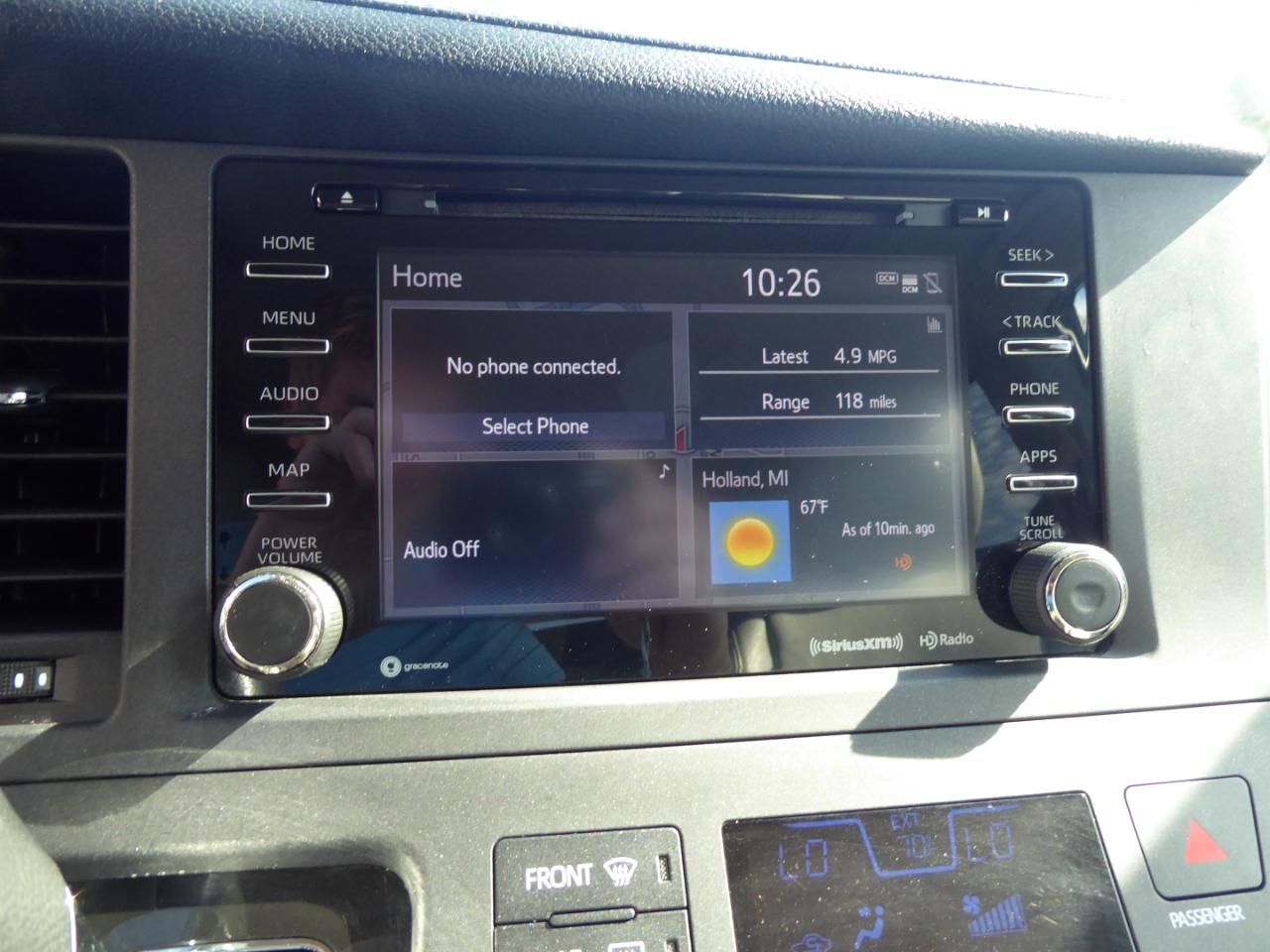 Toyota Sienna XLE 7-Passenger AWD 2018