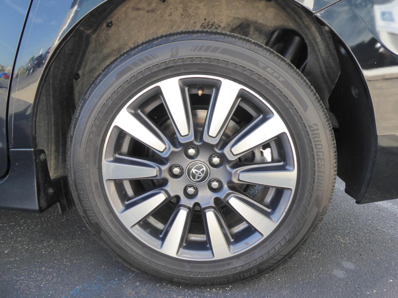 Toyota Sienna XLE 7-Passenger AWD 2018