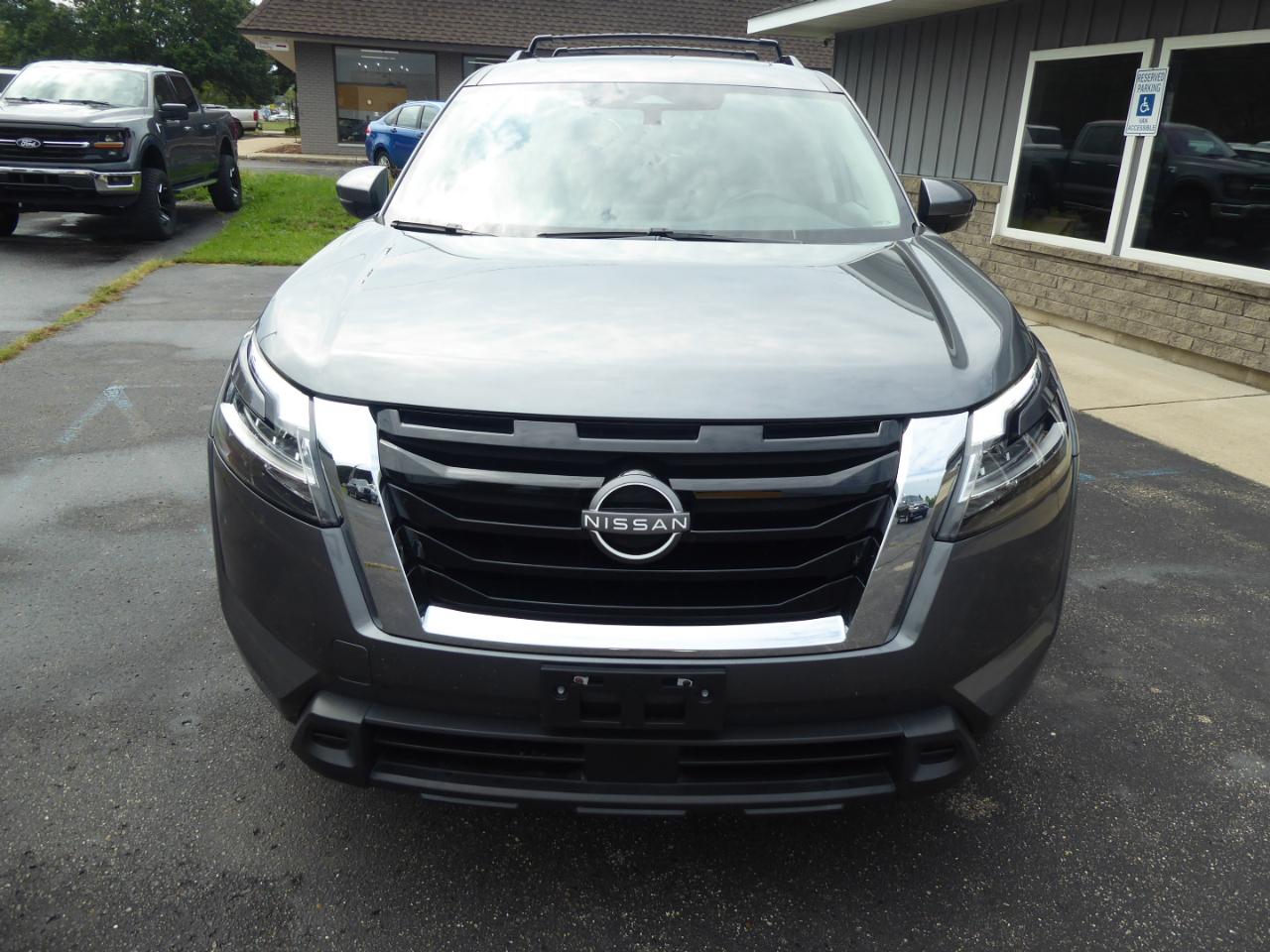 Nissan Pathfinder SV 4WD 2022