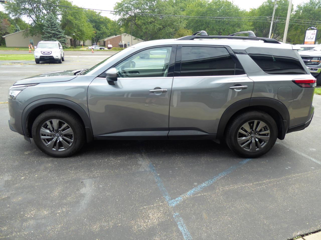 Nissan Pathfinder SV 4WD 2022
