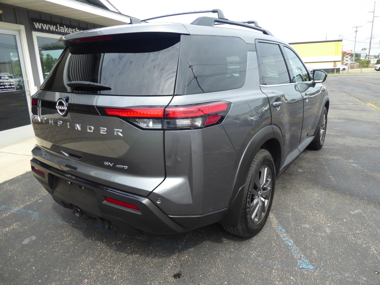 Nissan Pathfinder SV 4WD 2022