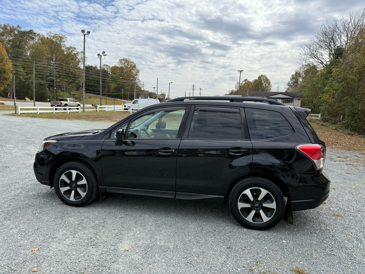 Subaru Forester 2.5i Premium PZEV CVT 2017 Subaru Forester 2.5i Premium PZEV CVT 2017