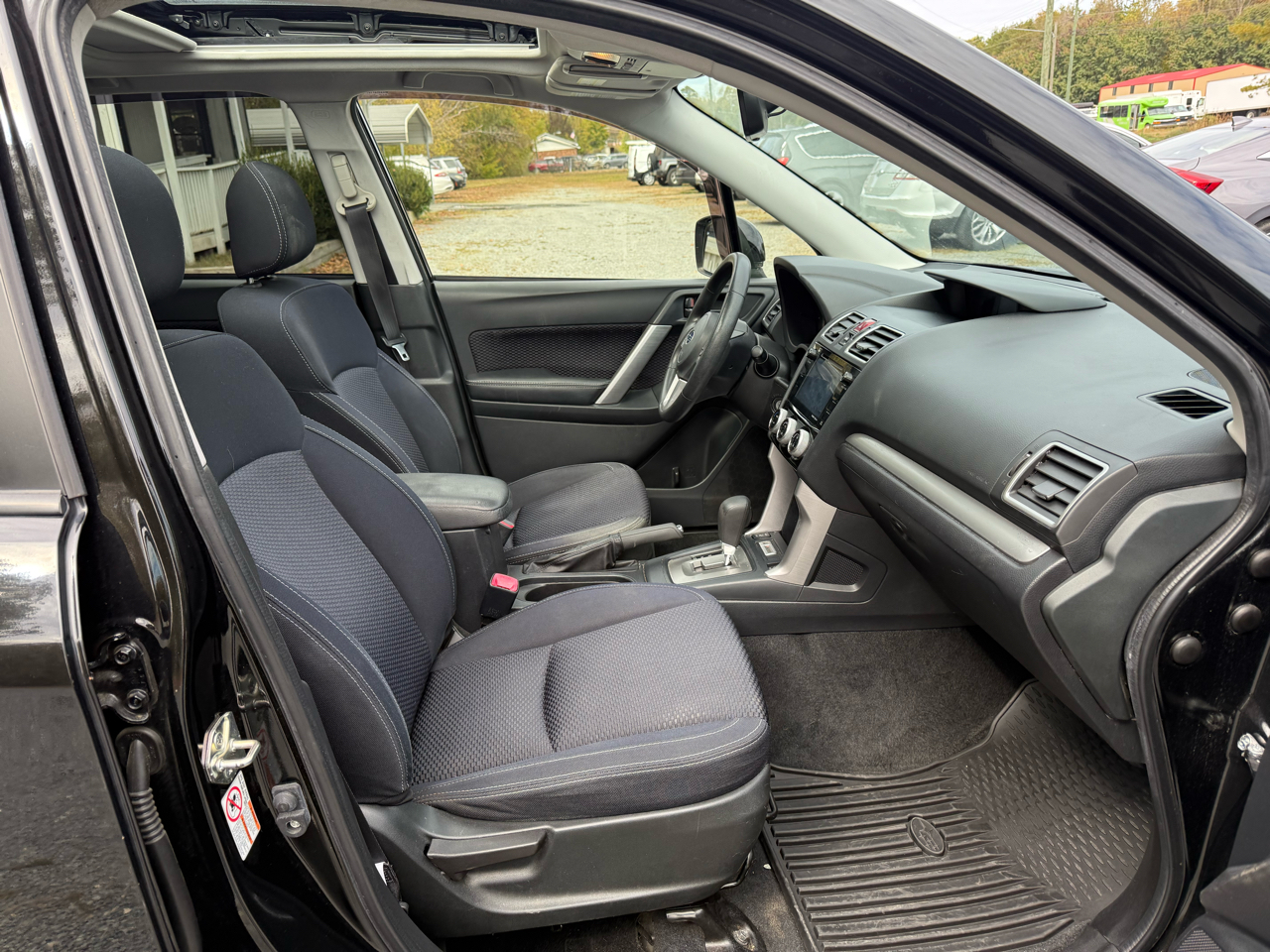 Subaru Forester 2.5i Premium PZEV CVT 2017 Subaru Forester 2.5i Premium PZEV CVT 2017
