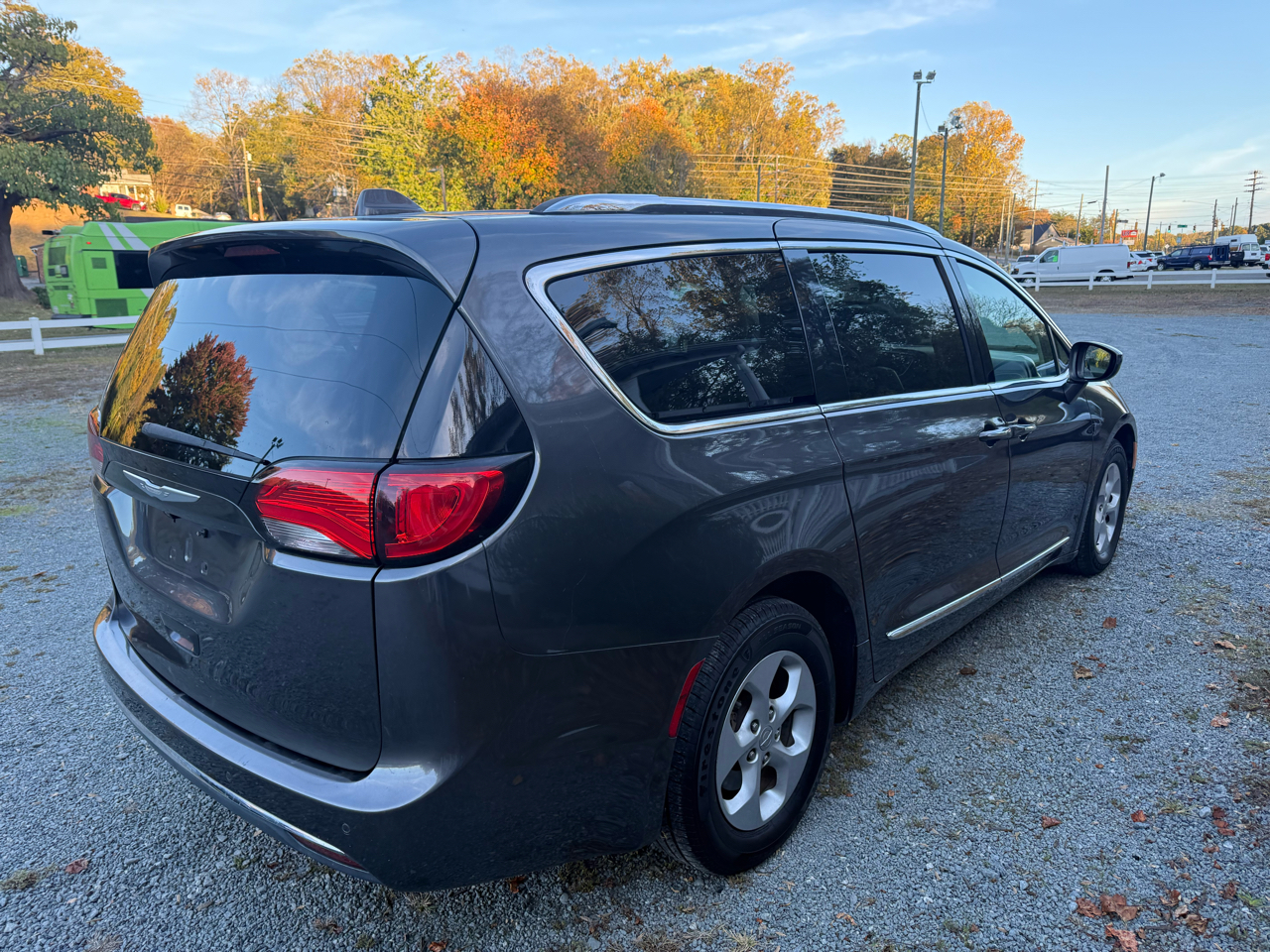 Chrysler Pacifica Touring-L Plus 2017 Chrysler Pacifica Touring-L Plus 2017