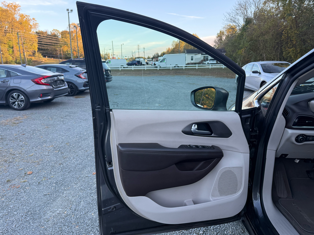Chrysler Pacifica Touring-L Plus 2017 Chrysler Pacifica Touring-L Plus 2017