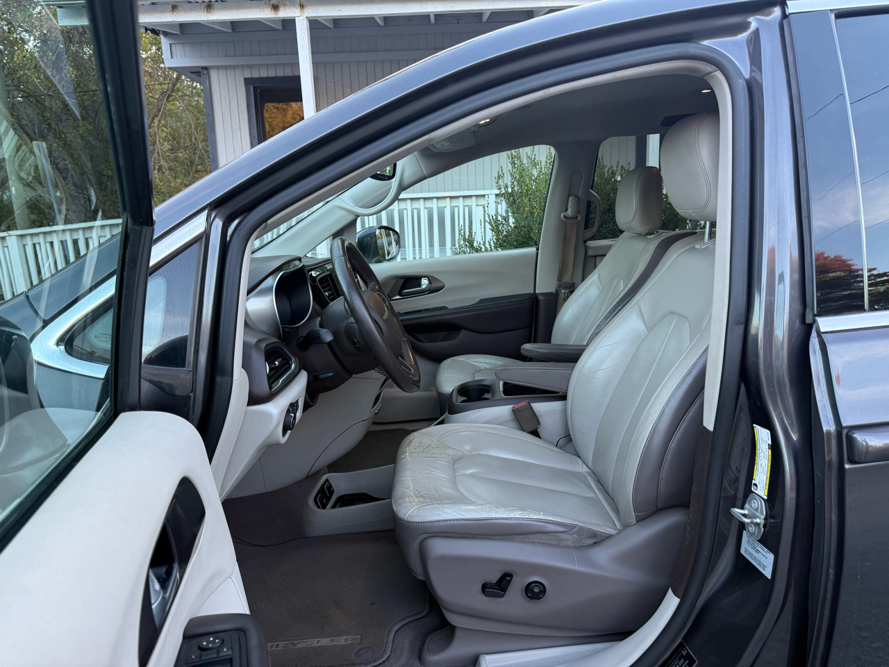 Chrysler Pacifica Touring-L Plus 2017 Chrysler Pacifica Touring-L Plus 2017