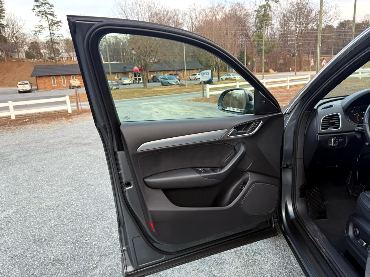 Audi Q3 2.0T quattro Premium Plus 2016