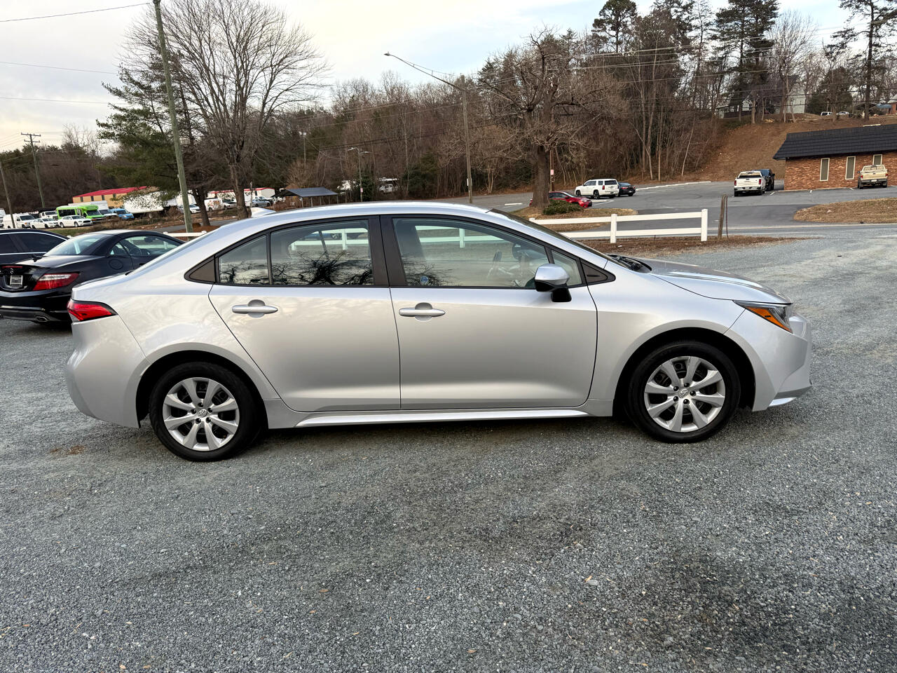 Toyota Corolla LE 2022