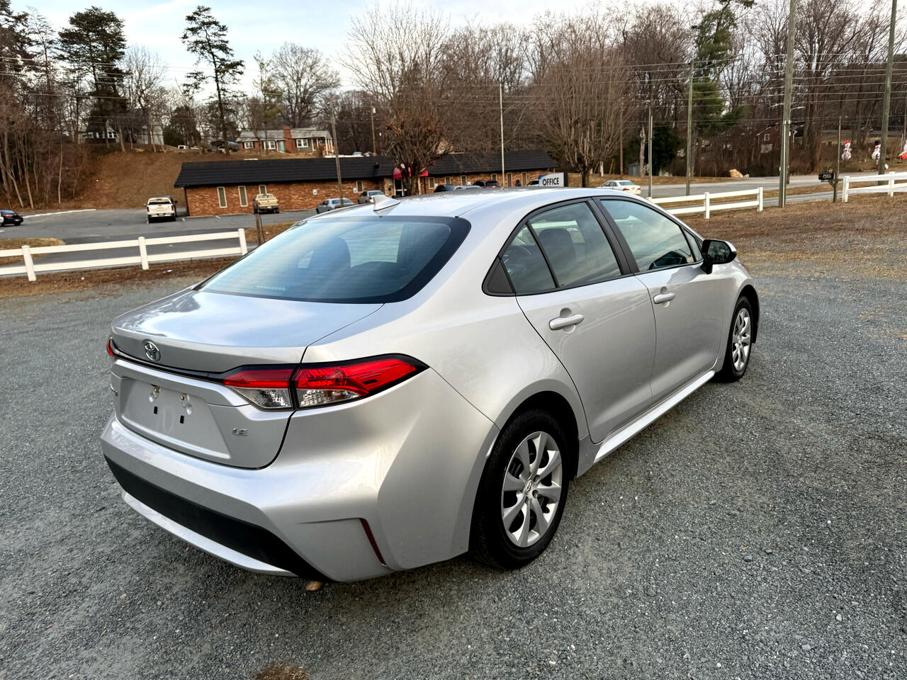 Toyota Corolla LE 2022