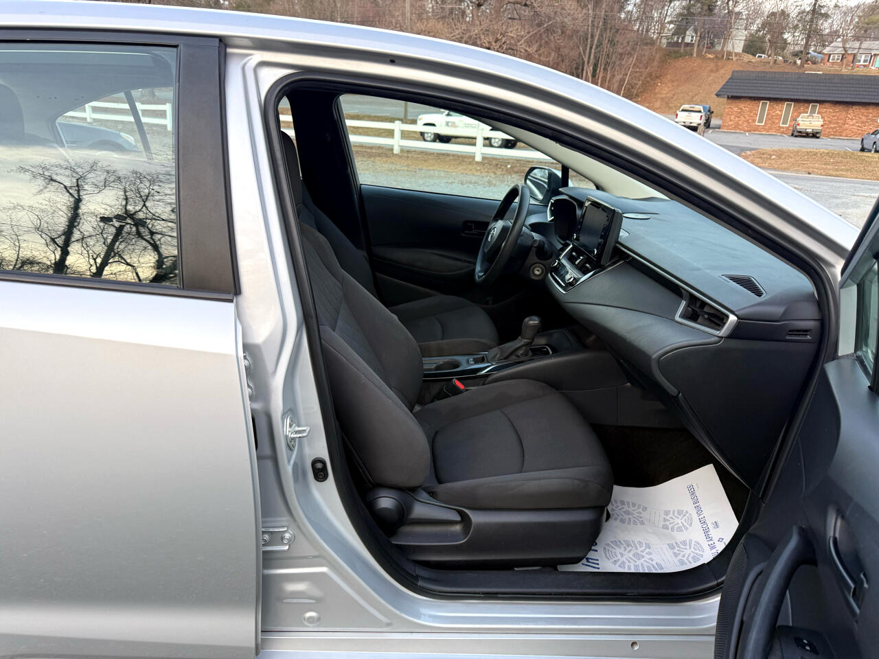 Toyota Corolla LE 2022