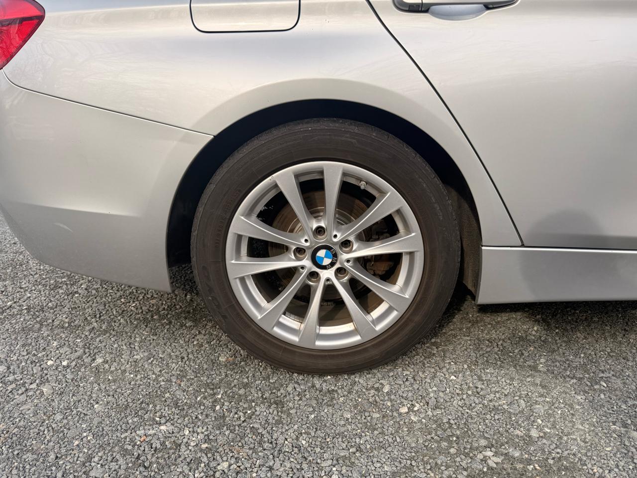 BMW 3-Series 320i Sedan 2018