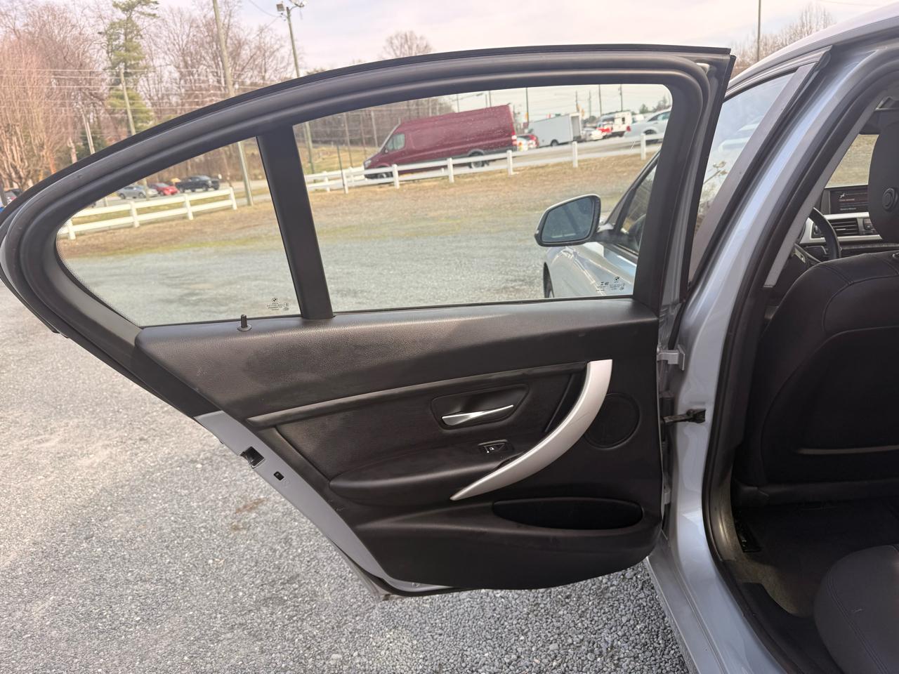 BMW 3-Series 320i Sedan 2018