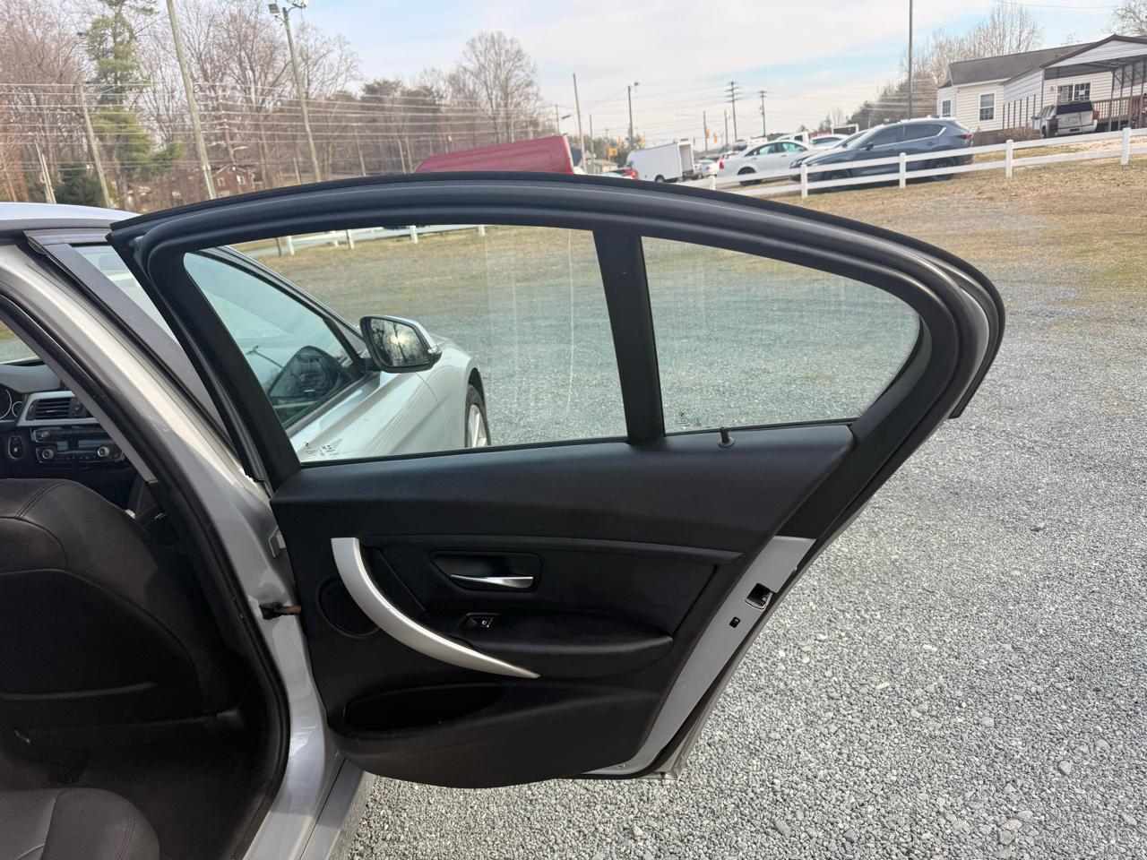 BMW 3-Series 320i Sedan 2018