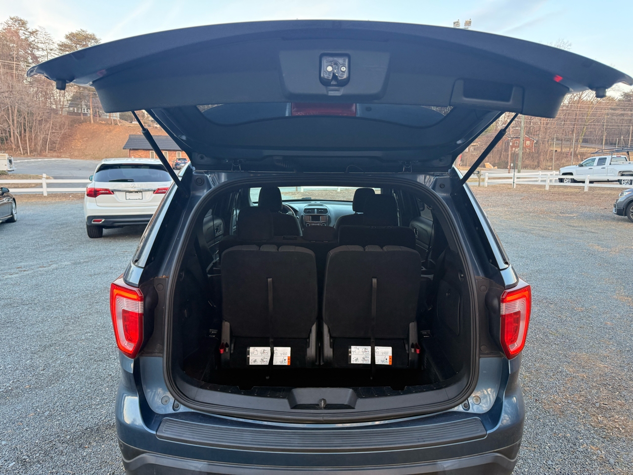 Ford Explorer XLT FWD 2019