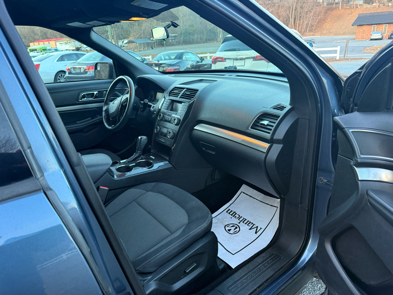 Ford Explorer XLT FWD 2019