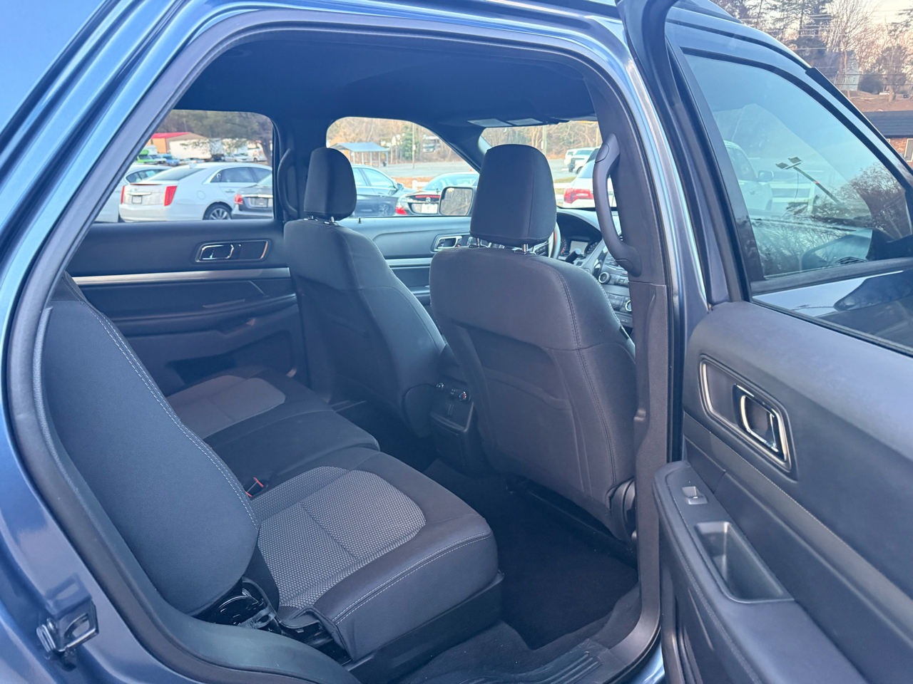 Ford Explorer XLT FWD 2019