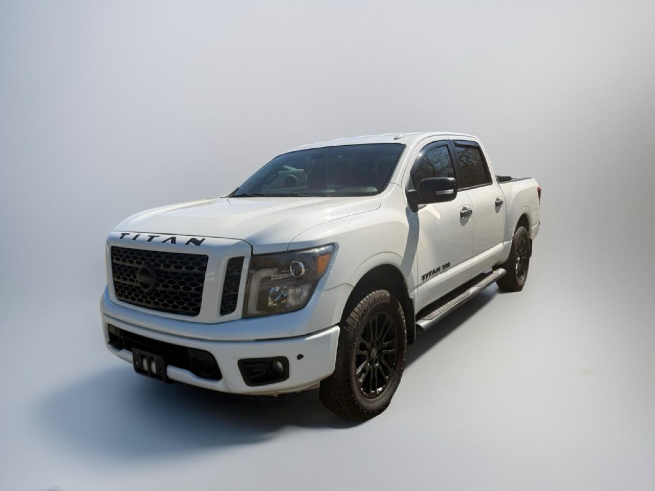 Nissan Titan PRO-4X Crew Cab 4WD 2018