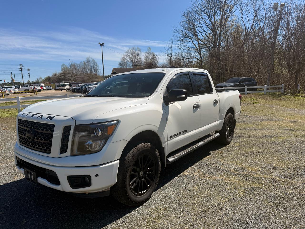 Nissan Titan PRO-4X Crew Cab 4WD 2018