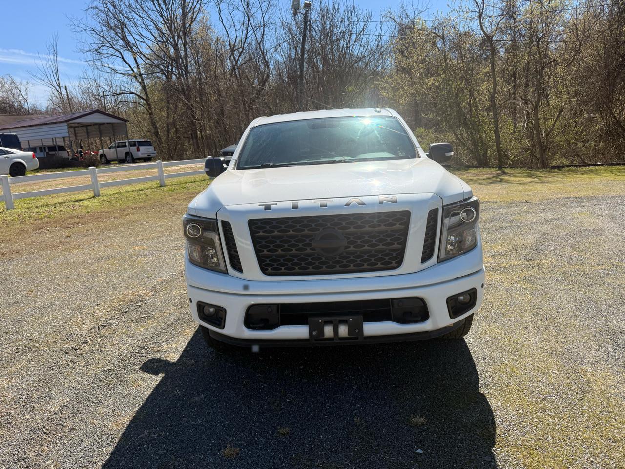 Nissan Titan PRO-4X Crew Cab 4WD 2018