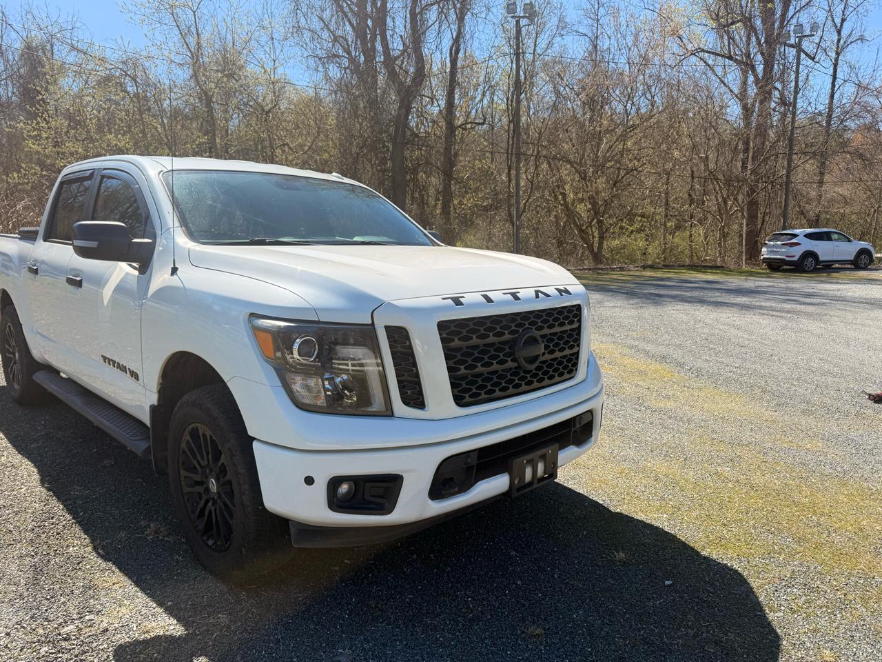 Nissan Titan PRO-4X Crew Cab 4WD 2018