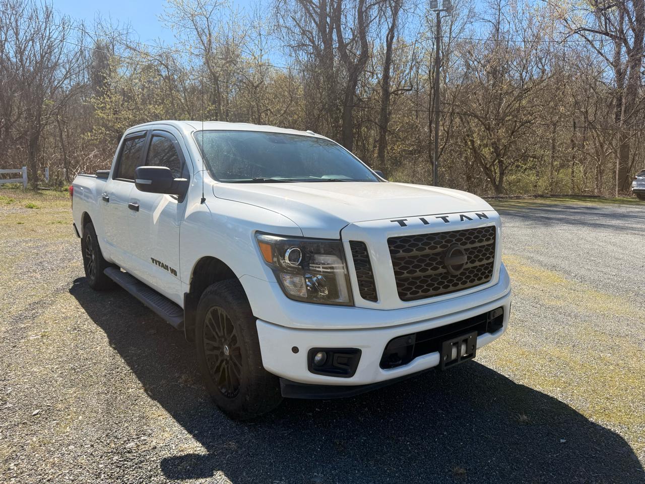 Nissan Titan PRO-4X Crew Cab 4WD 2018