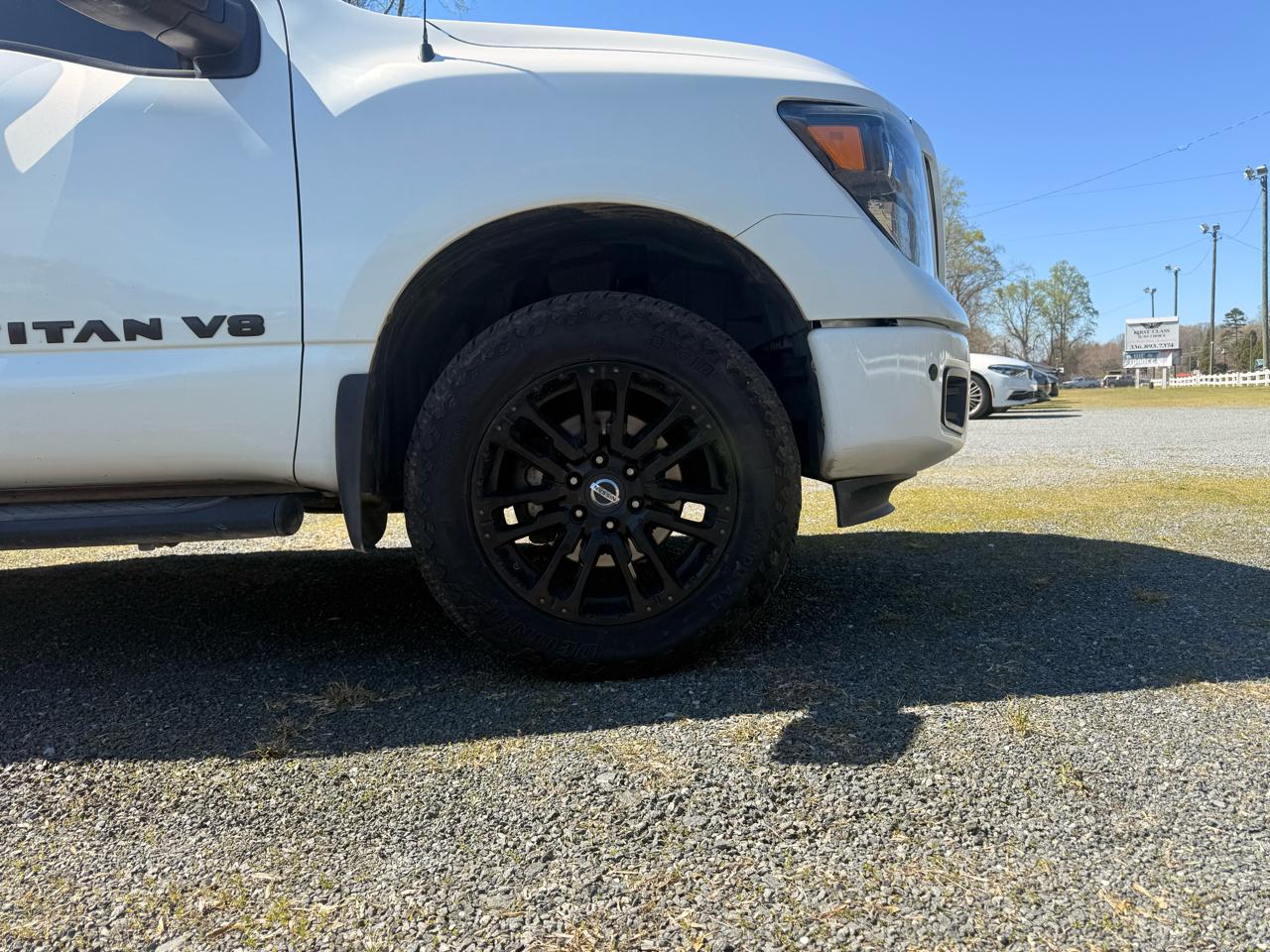 Nissan Titan PRO-4X Crew Cab 4WD 2018