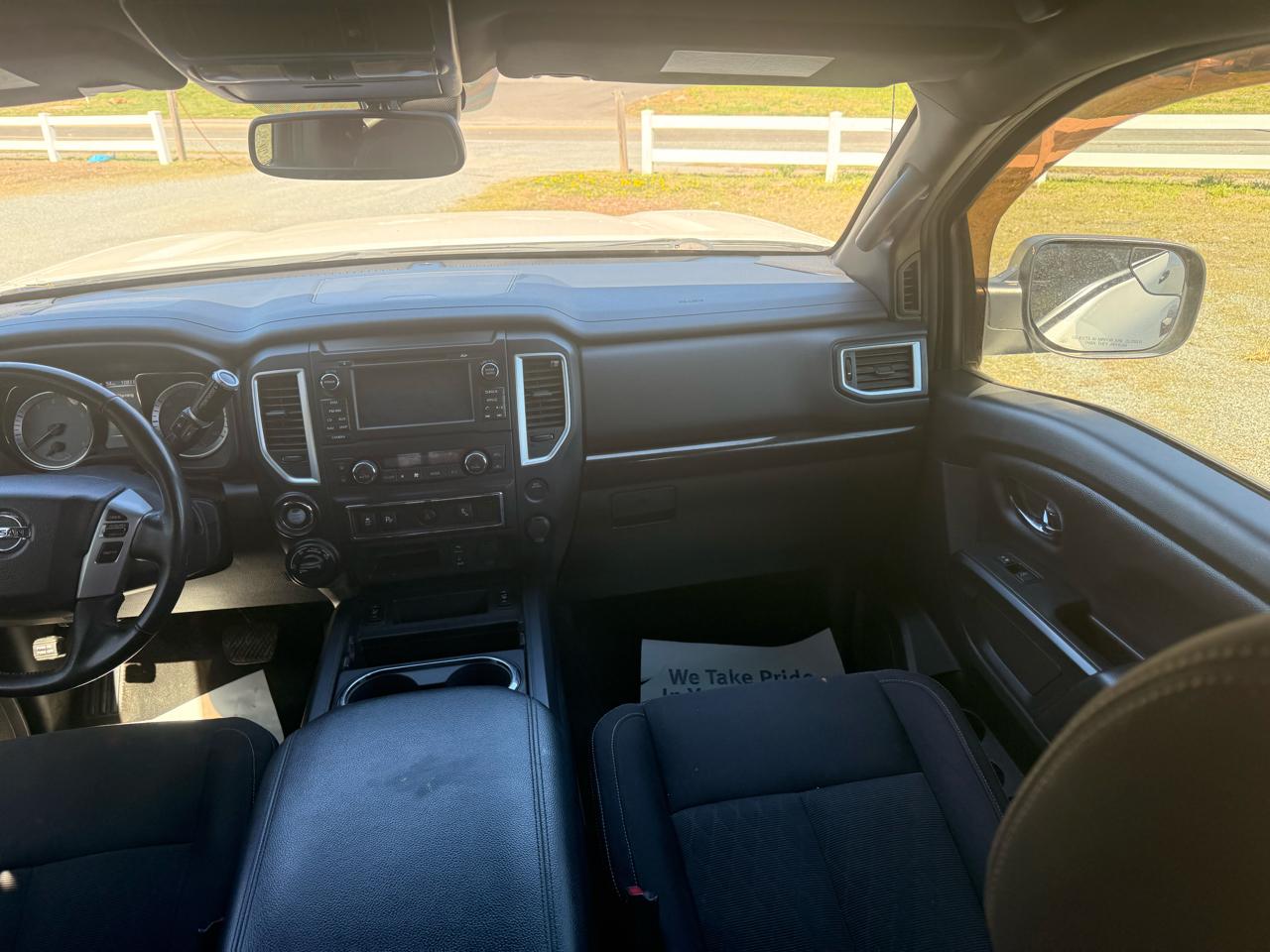 Nissan Titan PRO-4X Crew Cab 4WD 2018