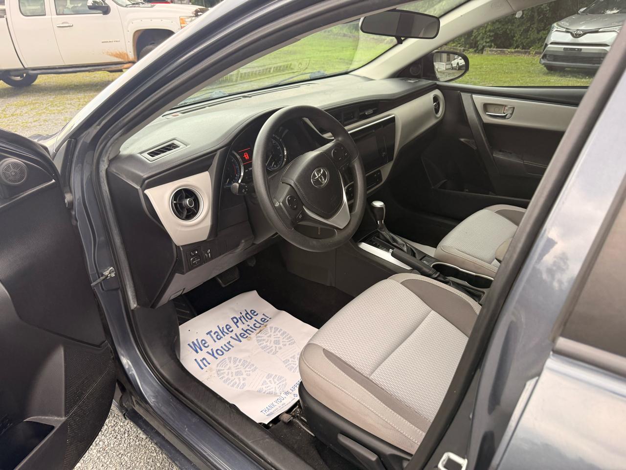 Toyota Corolla XLE CVT 2019