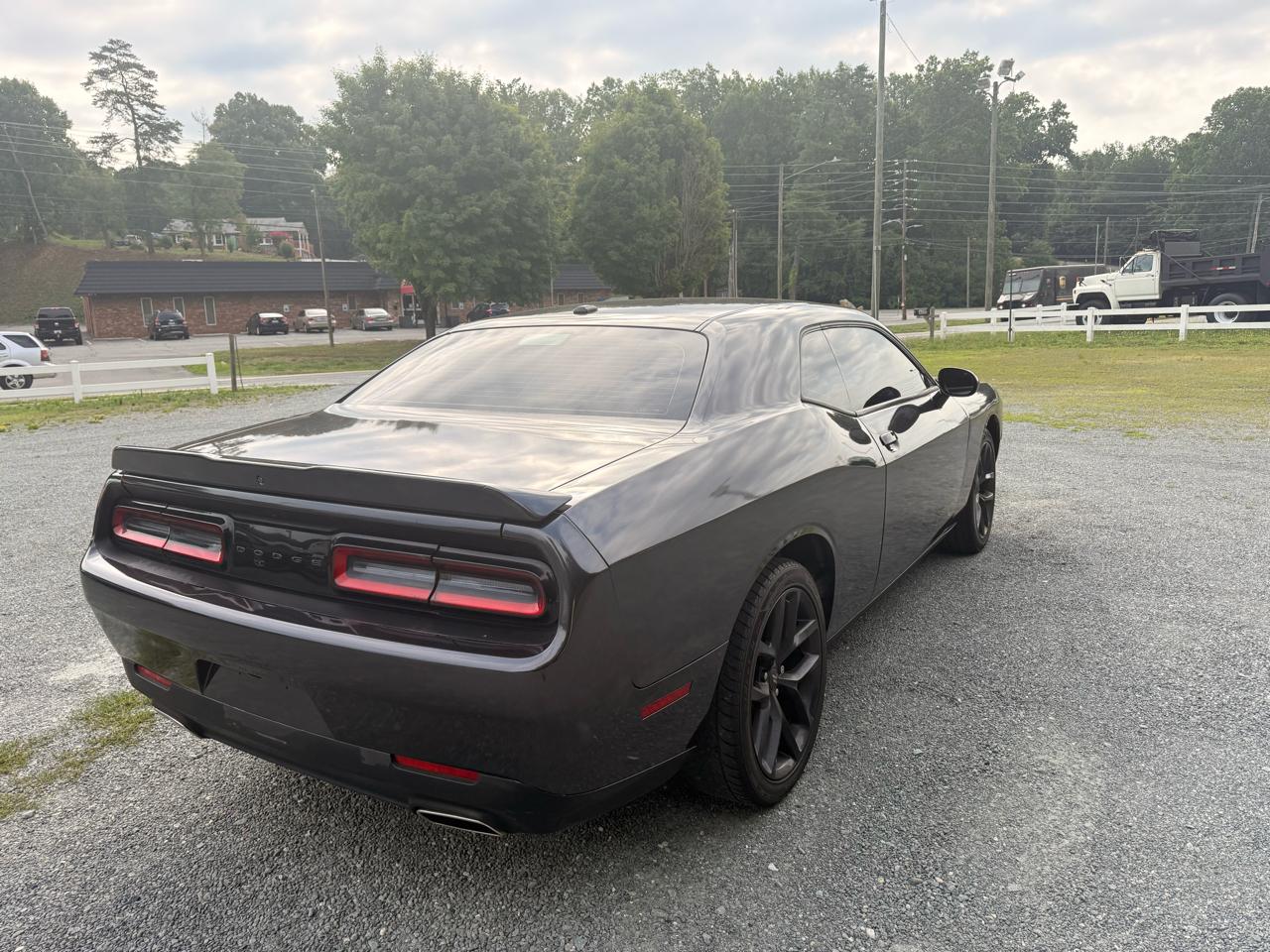 Dodge Challenger SXT 2021