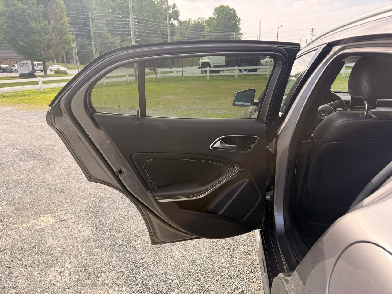 Mercedes-Benz GLA-Class GLA250 4MATIC 2015