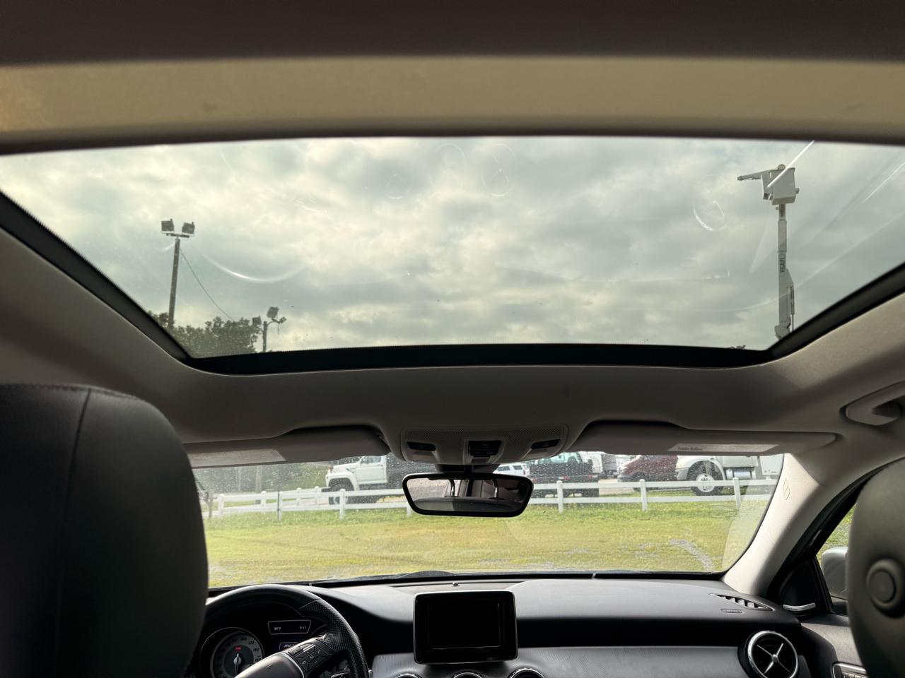 Mercedes-Benz GLA-Class GLA250 4MATIC 2015
