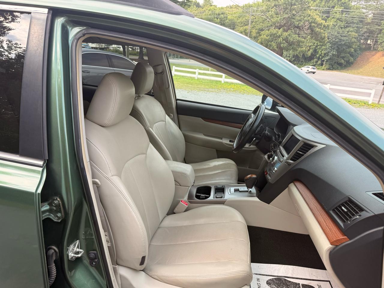 Subaru Outback 2.5i Limited 2013