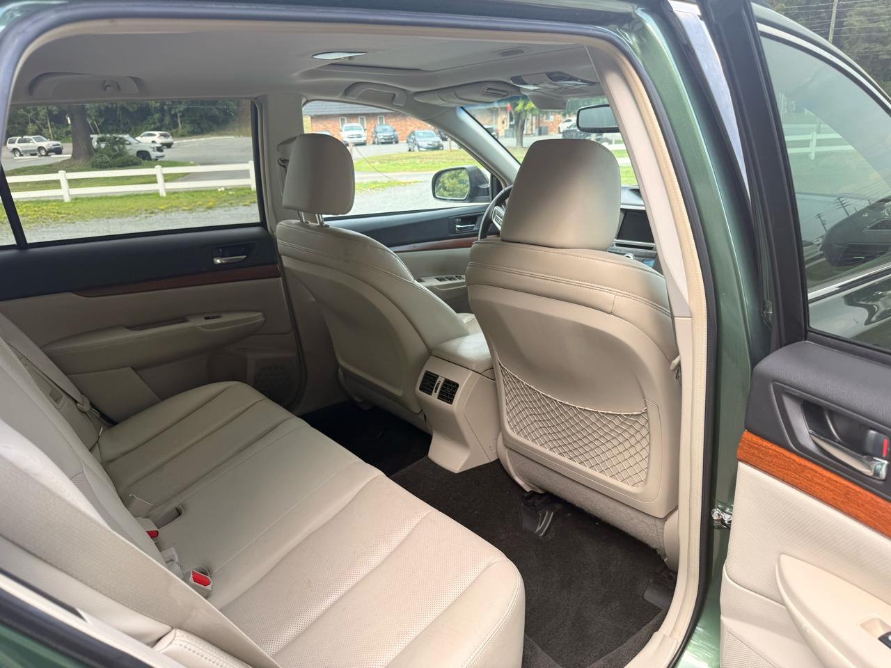 Subaru Outback 2.5i Limited 2013