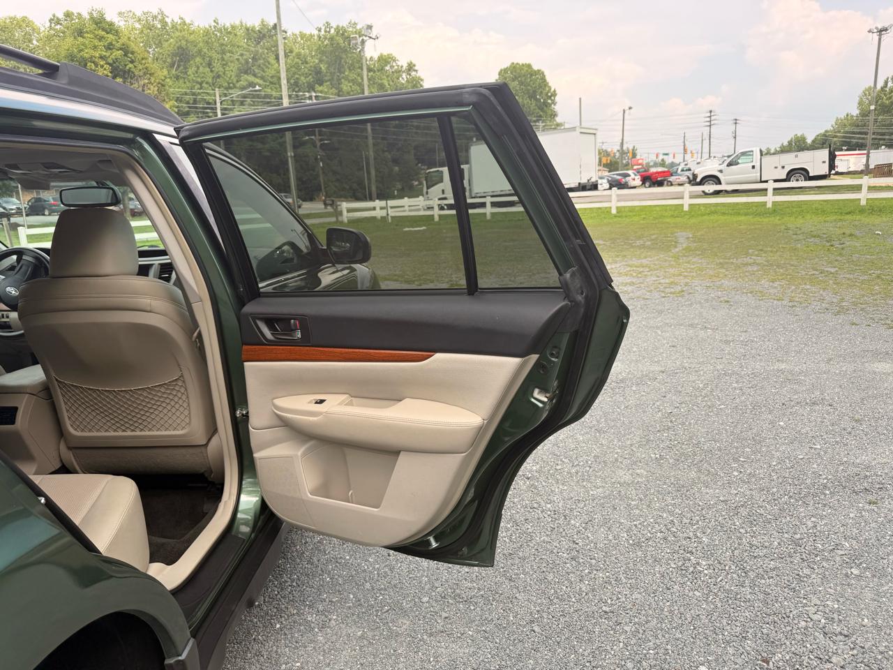 Subaru Outback 2.5i Limited 2013
