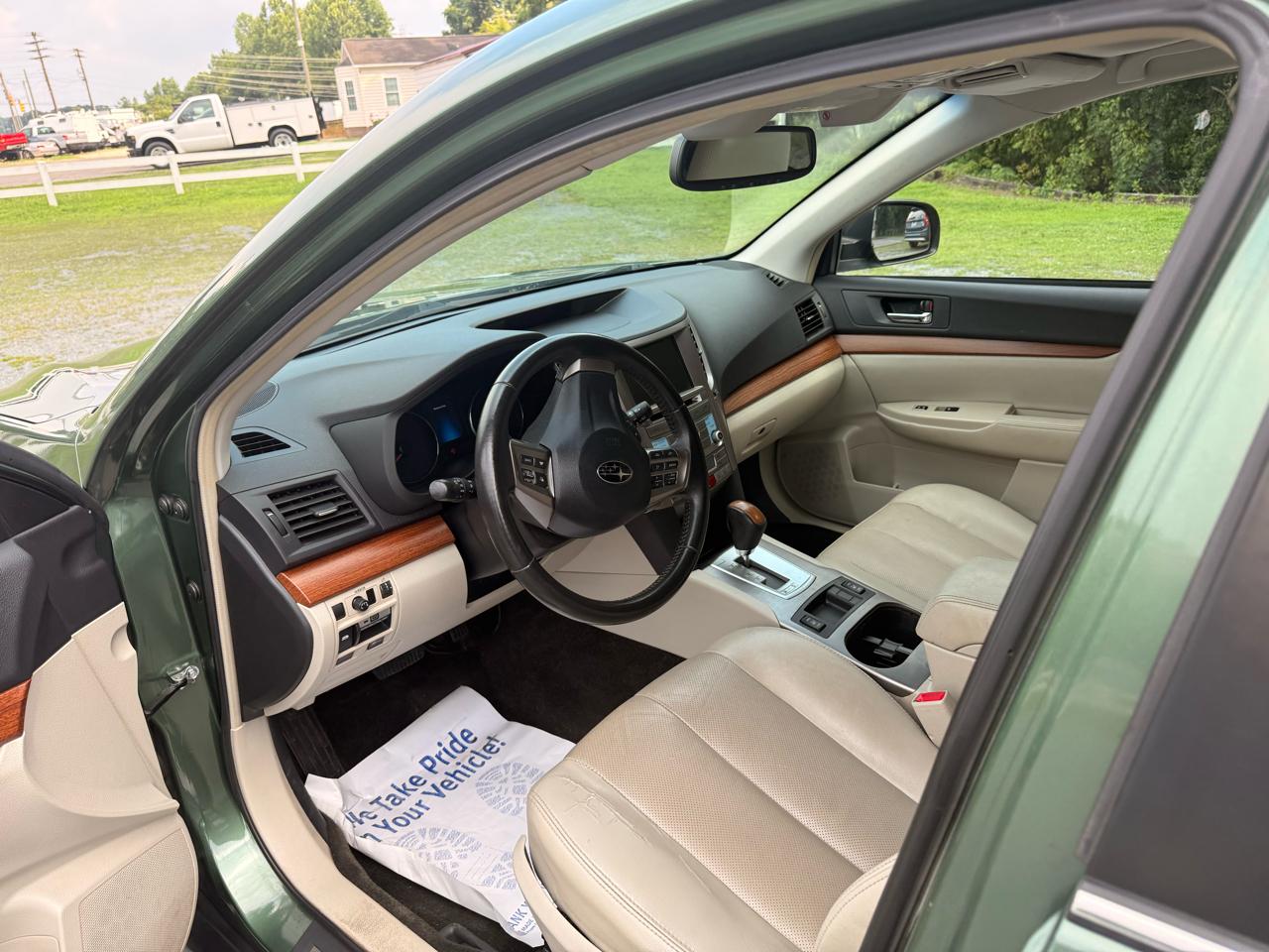 Subaru Outback 2.5i Limited 2013