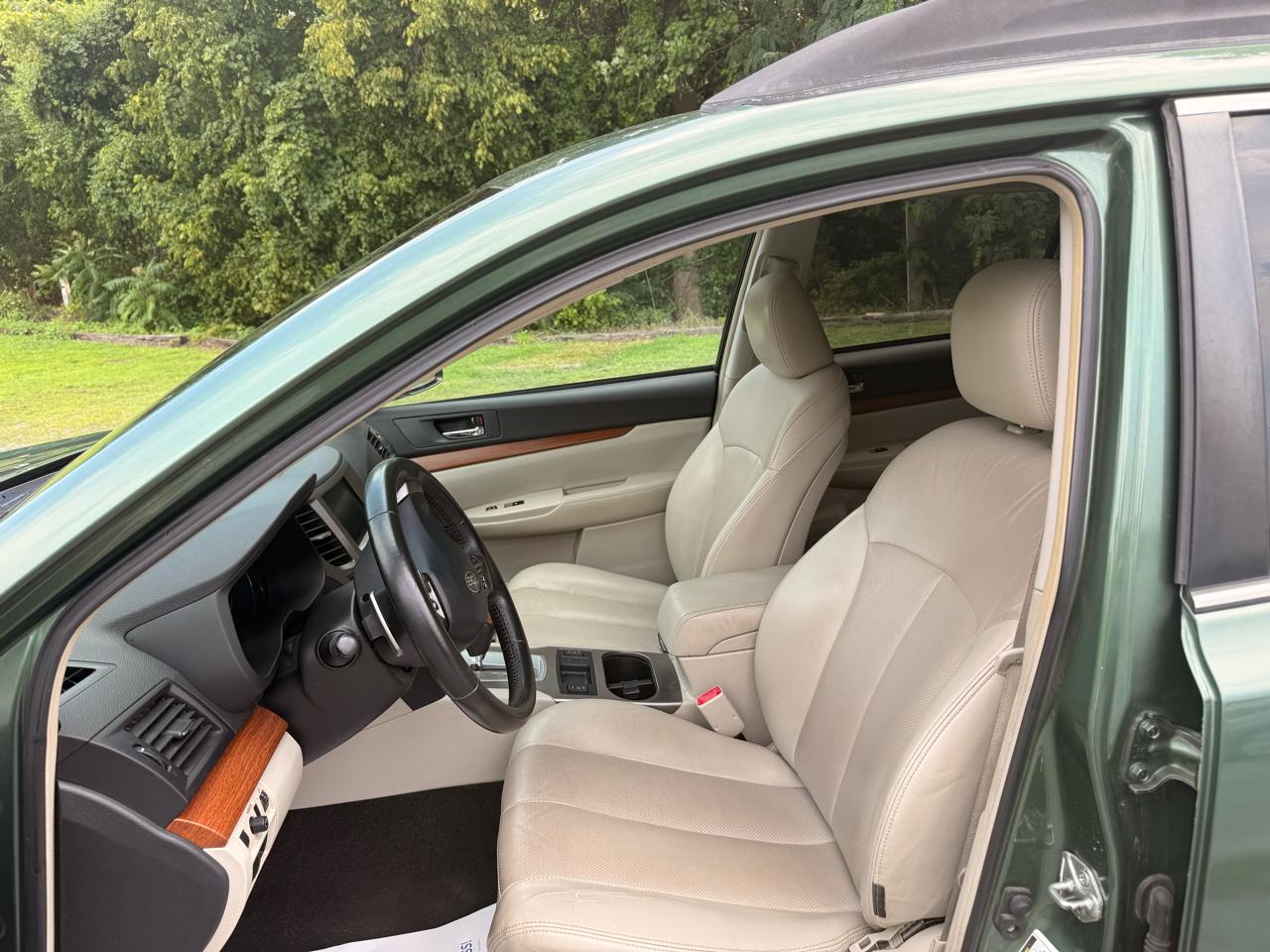 Subaru Outback 2.5i Limited 2013