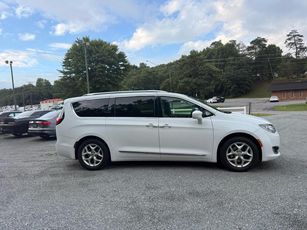 Chrysler Pacifica Touring-L Plus 2018