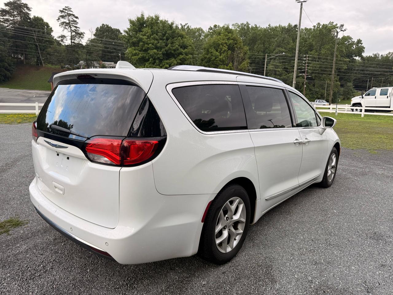 Chrysler Pacifica Touring-L Plus 2018