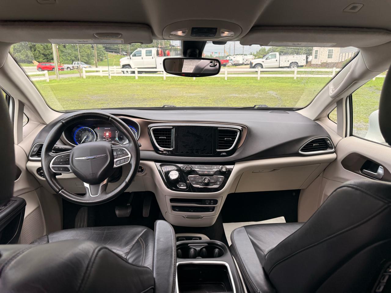 Chrysler Pacifica Touring-L Plus 2018
