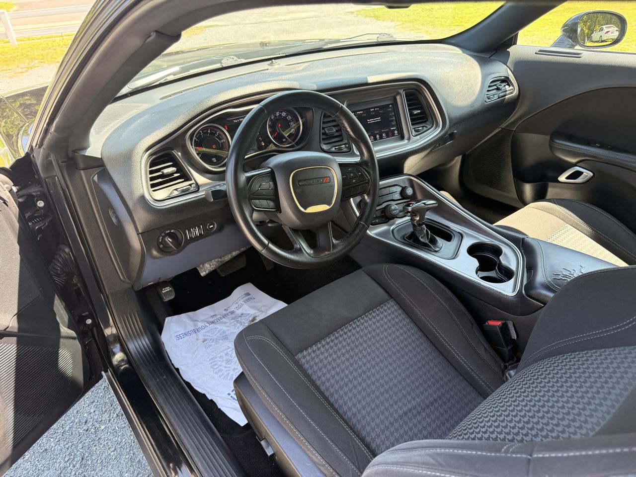 Dodge Challenger SXT 2021