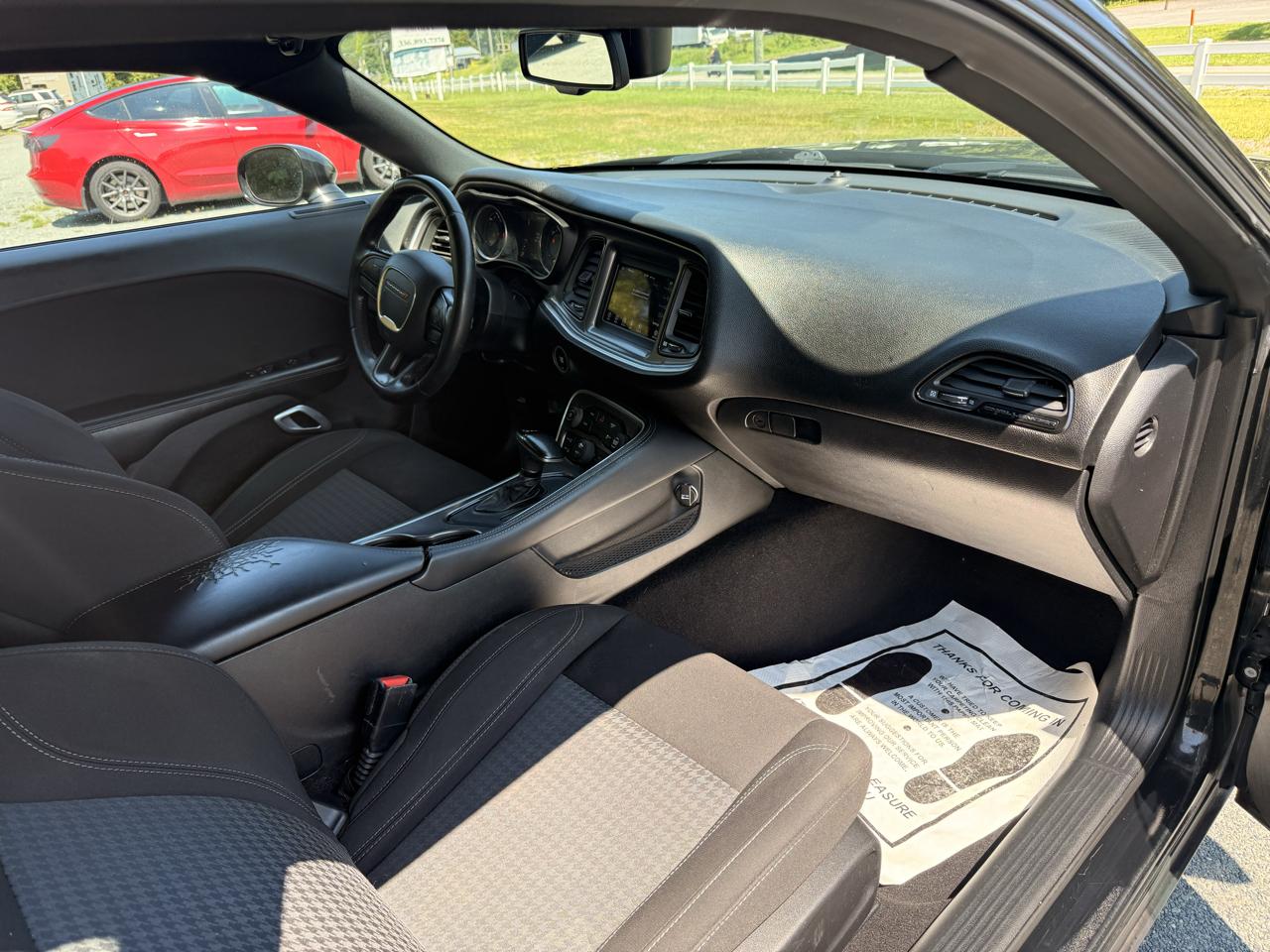 Dodge Challenger SXT 2021