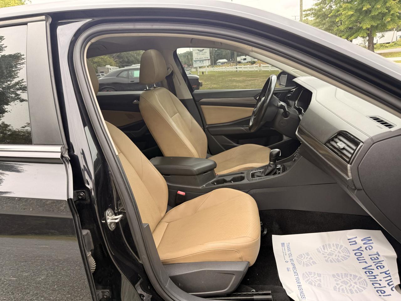 Volkswagen Jetta 1.4T SEL 8A 2019