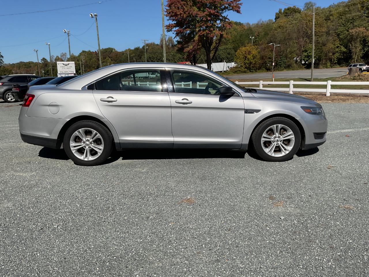 Ford Taurus SE FWD 2017
