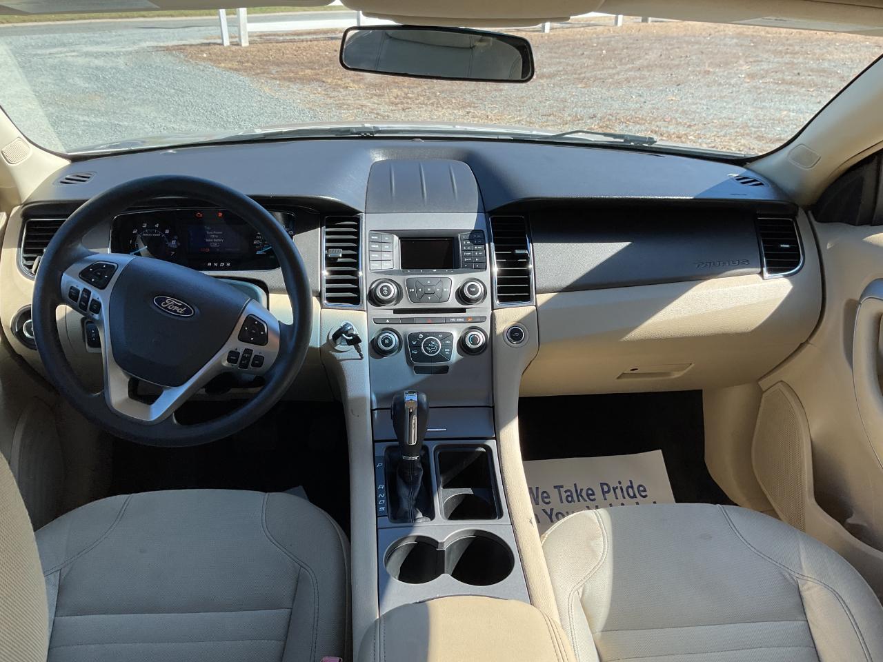 Ford Taurus SE FWD 2017