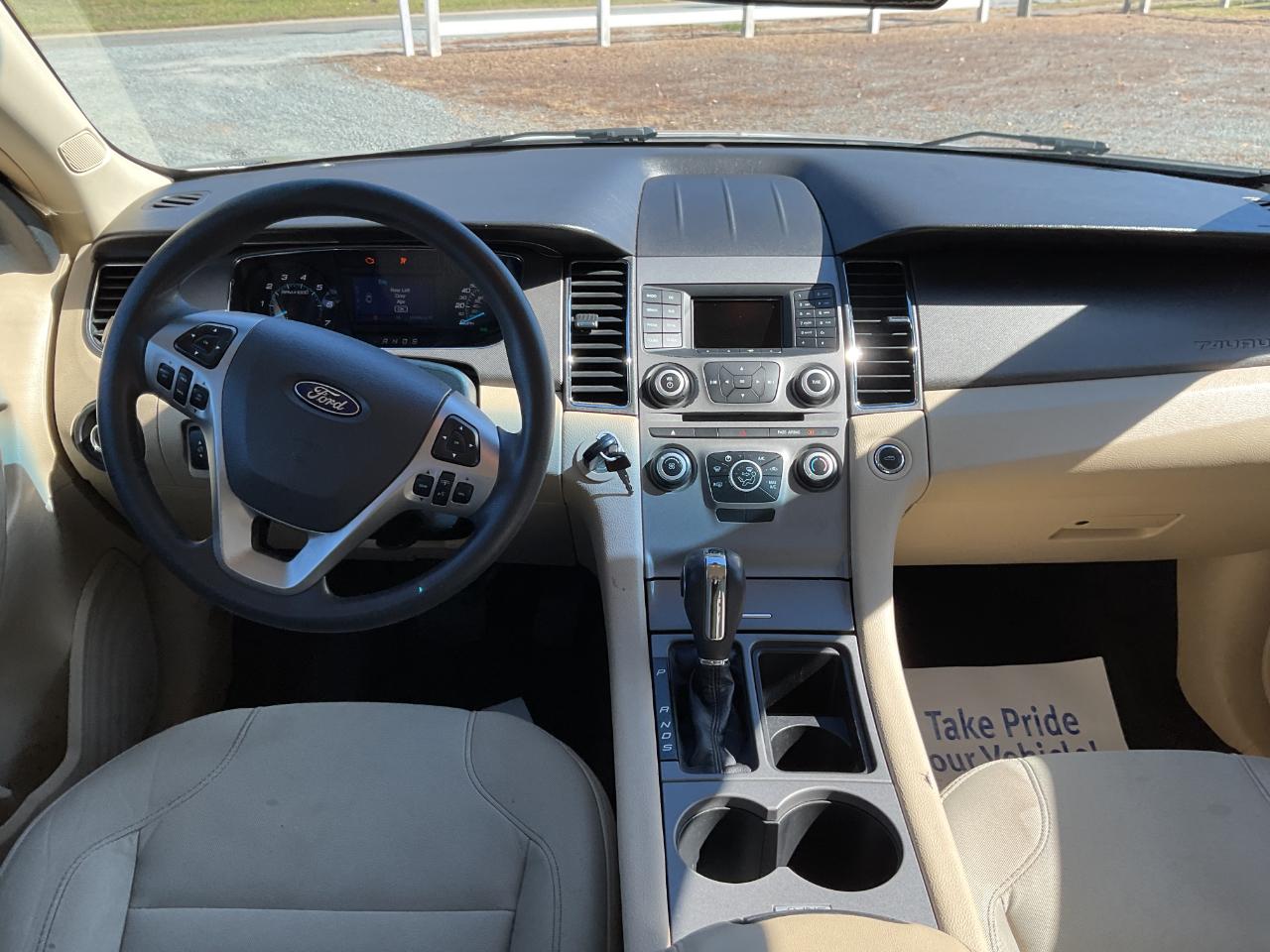 Ford Taurus SE FWD 2017