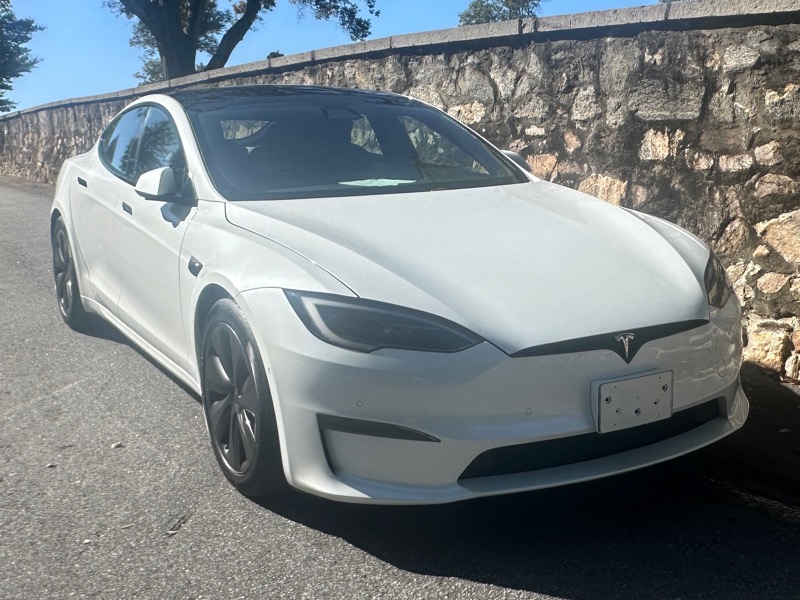Tesla Model S  2022