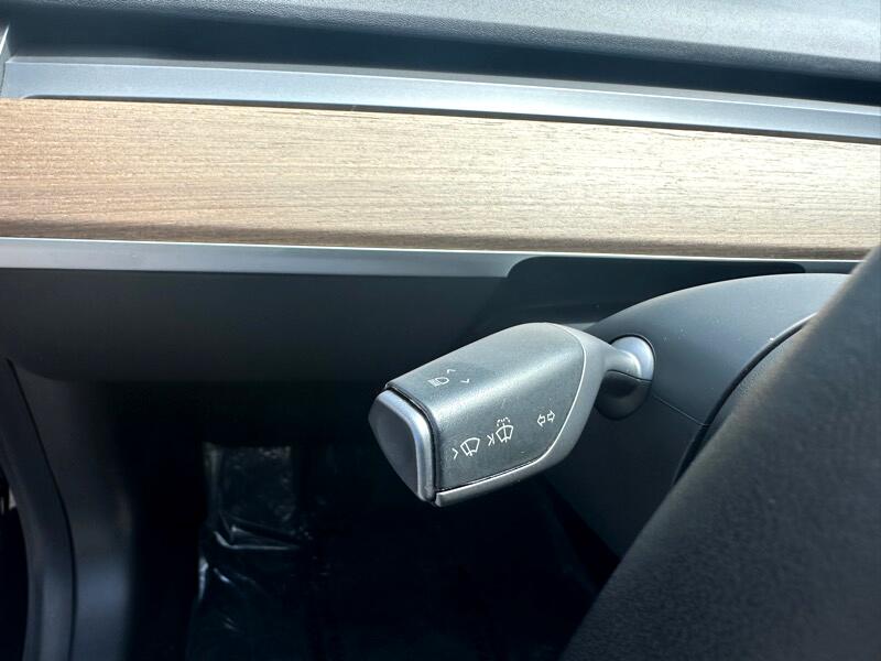 2020 Tesla Model 3 Long Range photo 16