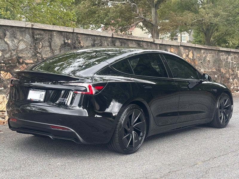 2024 Tesla Model 3 Performance photo 4